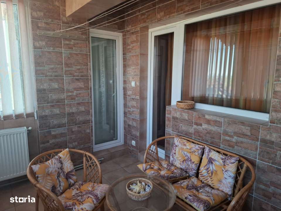 Apartament 4 camere  decomandate cu vedere pe doua parti in Nadlac-9