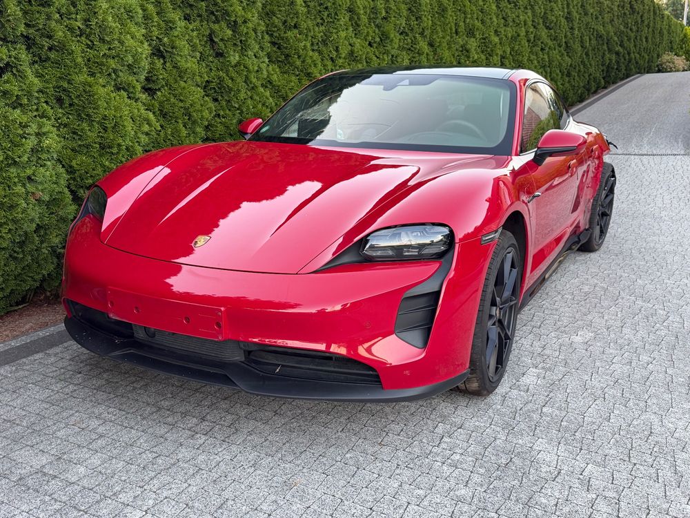 Porsche Taycan GTS 2023