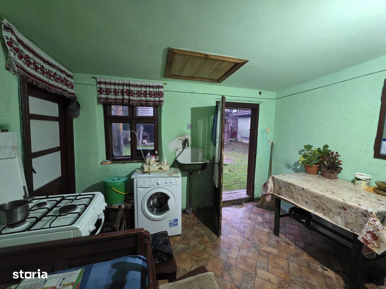 Casă tradițională în localitatea Vărmaga, județul Hunedoara-0