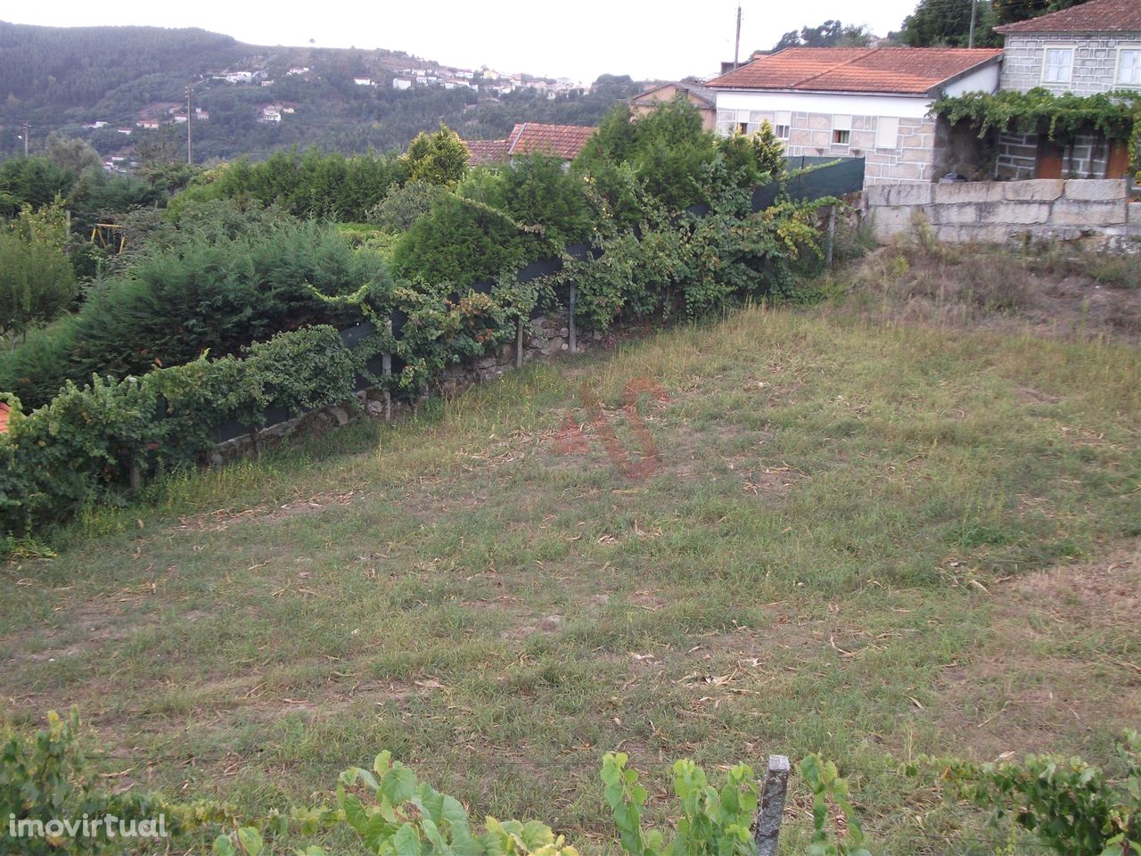 Terreno para construção com 1.390m2 em Stª Cruz do Douro, Baião.