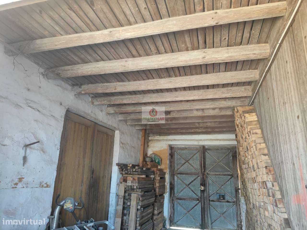 Moradia para restaurar  com terreno para construção em Nariz-12