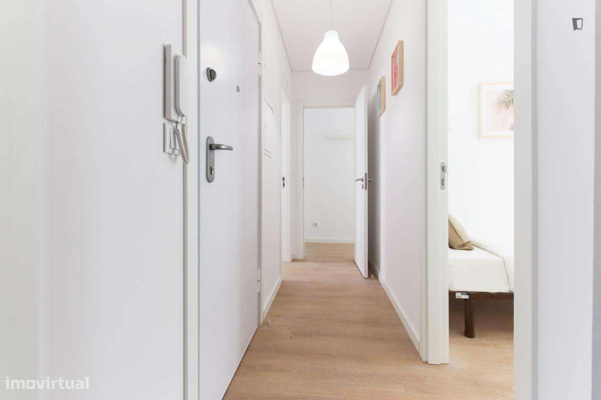 Quarto - localizado em Alameda Lisbon - Grande imagem: 3/8