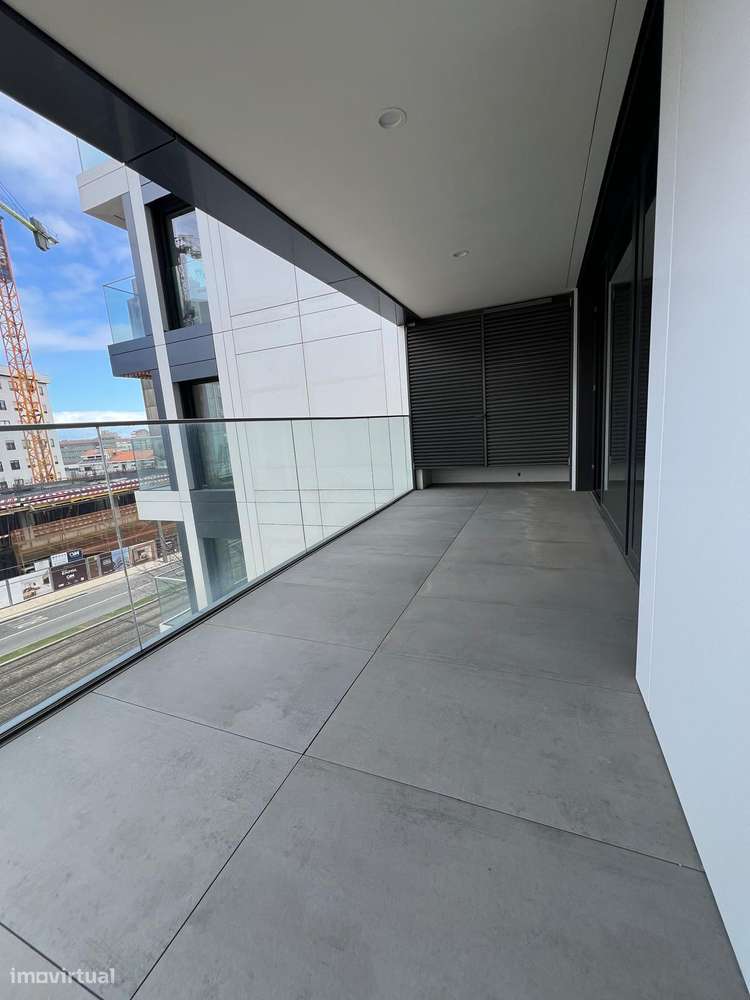 T 3 Novo V. N. Gaia  Av . República  Metro João de Deus Pronto Habitar-52