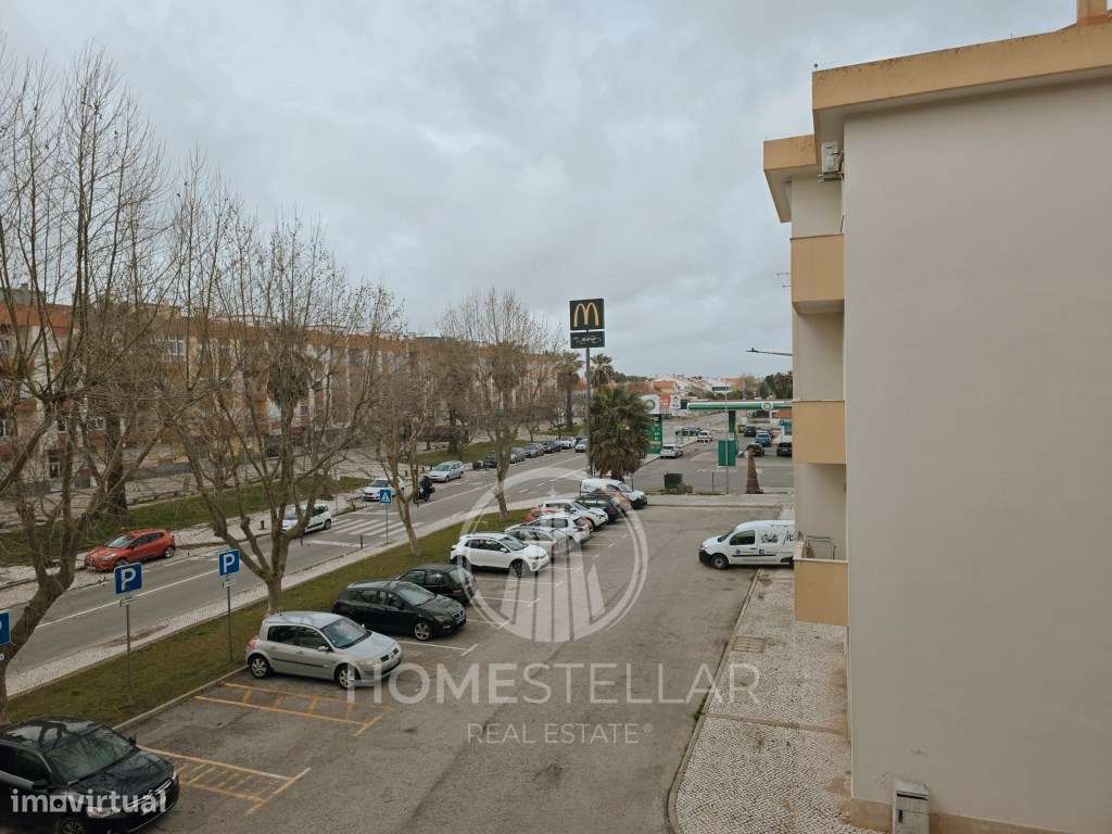 Apartamento T3 com varanda e arrecadação-24