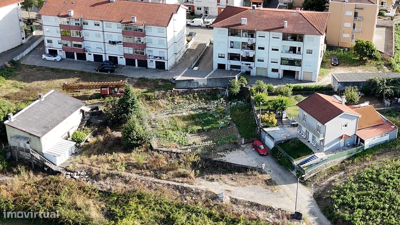 Terreno para venda centro de Fafe-8