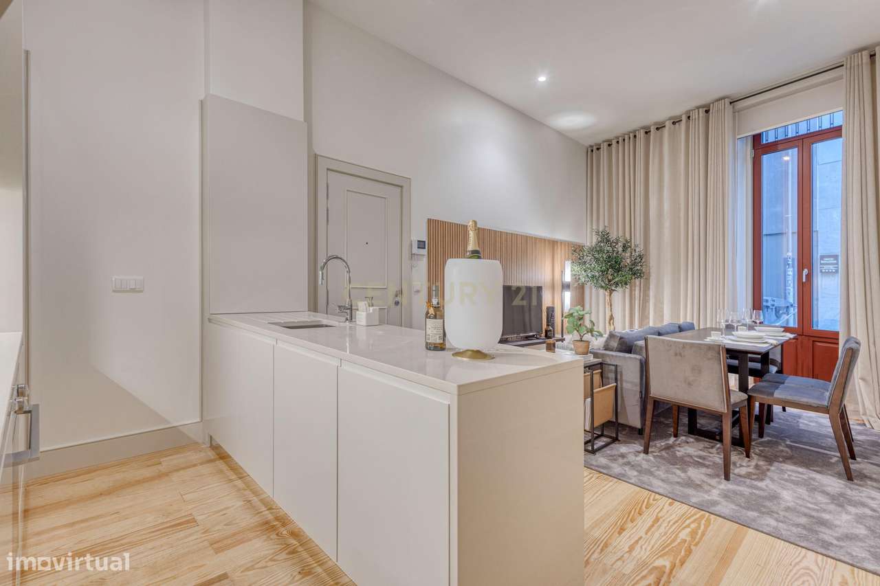 T2 com pátio a 300m dos Aliados - Grande imagem: 3/16