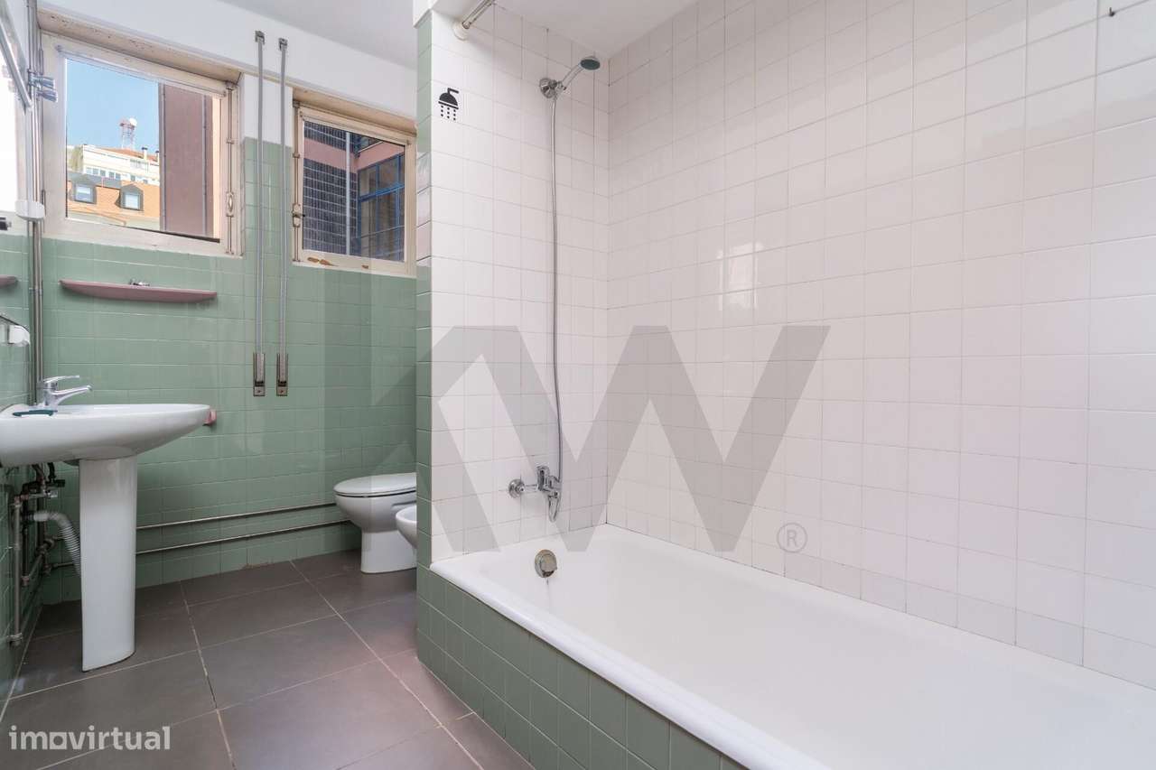 2 Apartamentos T8 + Piso Independente | 3 Garagens | Coimbra-13