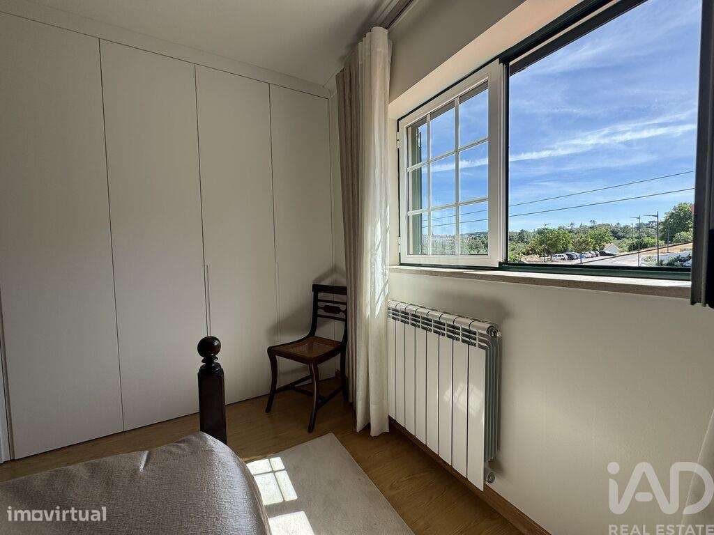 Moradia bi-familiar T5 em Tomar e Santa Maria dos Olivais de 230 m2-19