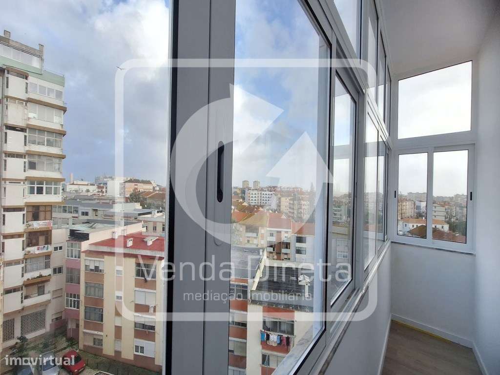 Apartamento T3 totalmente remodelado - Vista Rio!-17