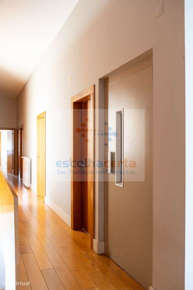 Moradia T5 com vista Serra-13