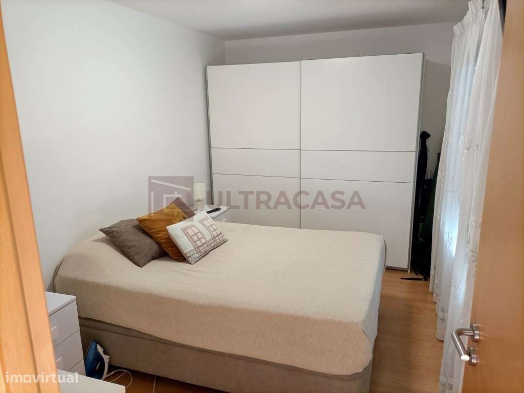 Vende-se Excelente T3 na Pontinha com 2 Lugares de Parqueamento-28