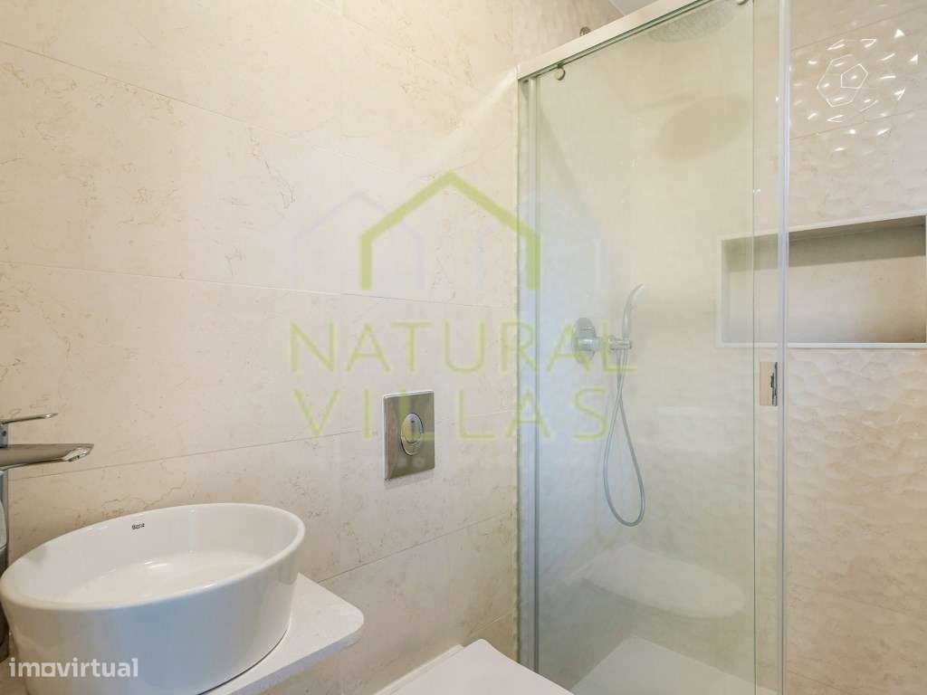 Moradia em Banda T2 Moderna junto à Baixa de Faro-13