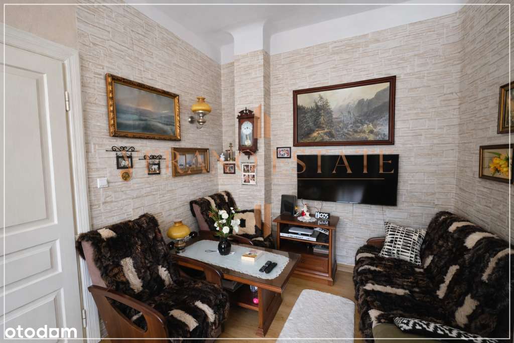 Piękna willa z potencjałem | ogród 2200m2 | basen-9