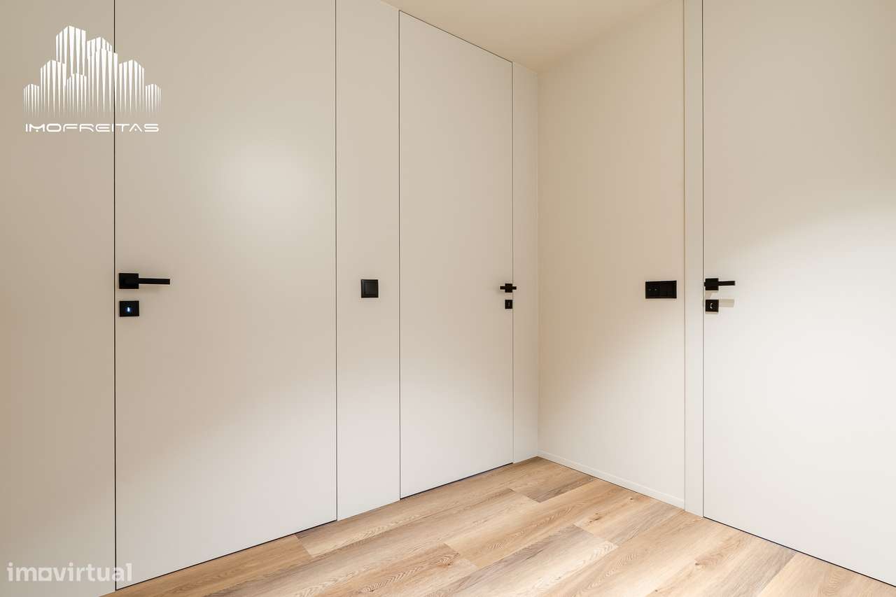 Fantástico T2 Novo no Centro de Vila verde com 2 Frentes! - Grande imagem: 5/28