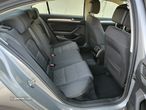 VW Passat 2.0 TDI Business P.DSG - 36