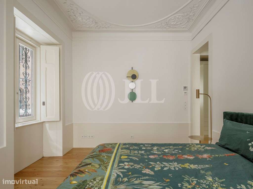 Apartamento T3+2 com jardim, em pleno Castelo, Lisboa-40