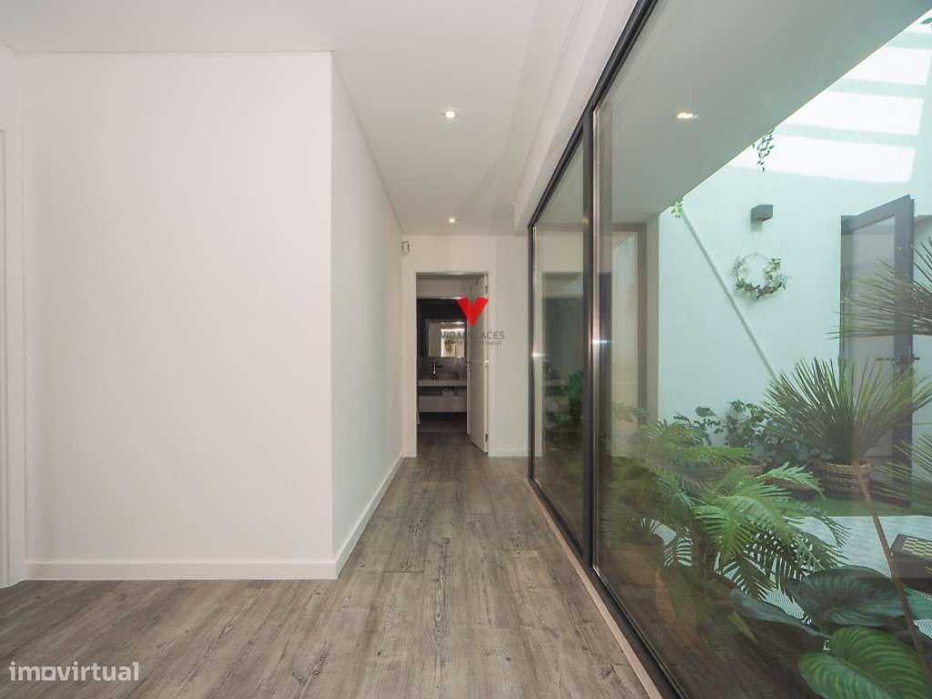 Penthouse T4 Exclusiva com Vista Rio | Terraço Privativo e Acabamen...-9