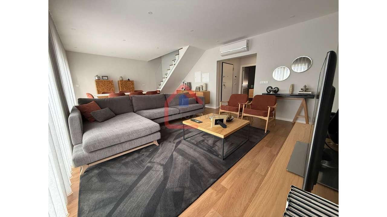 Apartamento T3 em Portugal-32