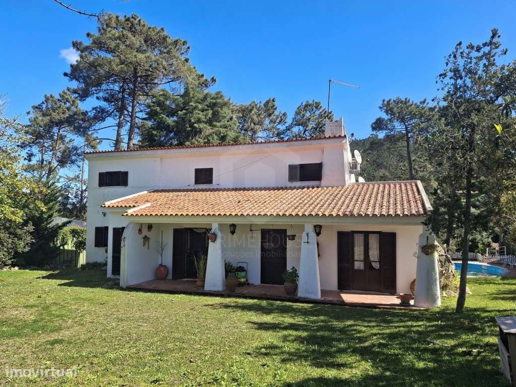 Moradia de Tradicional com Piscina em Lote de 2135 m² - Cotovia-52
