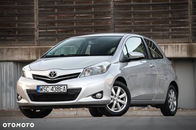 Toyota Yaris 1.33 Premium - 1