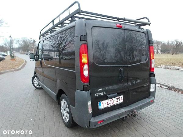 Opel Vivaro - 10