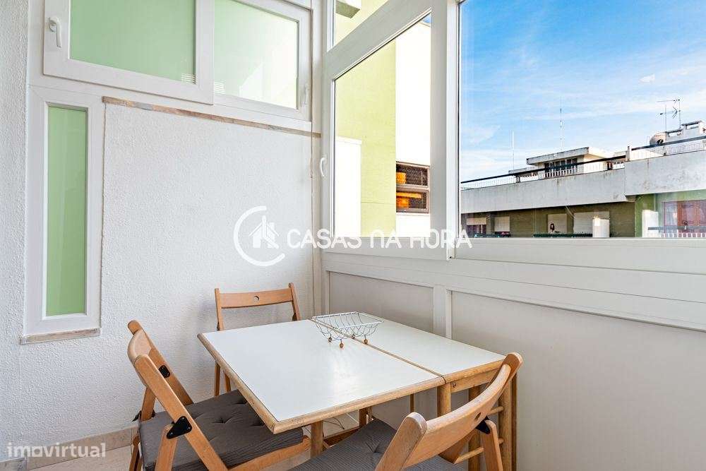 T1 mobilado na R. Aquilino Ribeiro em Oeiras - Grande imagem: 2/16