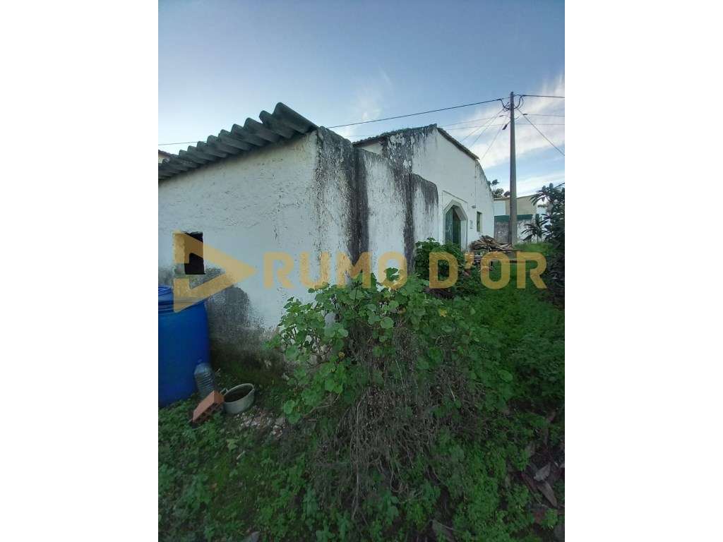 Armazém com Vista Ímpar e Terreno de 360m² - Transforme-o no Seu Re... - Grande imagem: 2/5