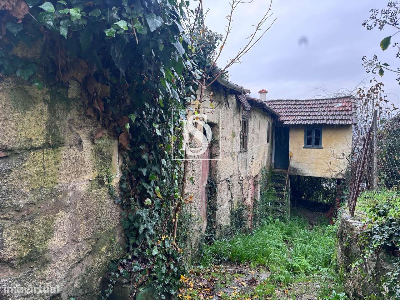 Moradia para Restauro com Terreno - Cepelos Amarante-12