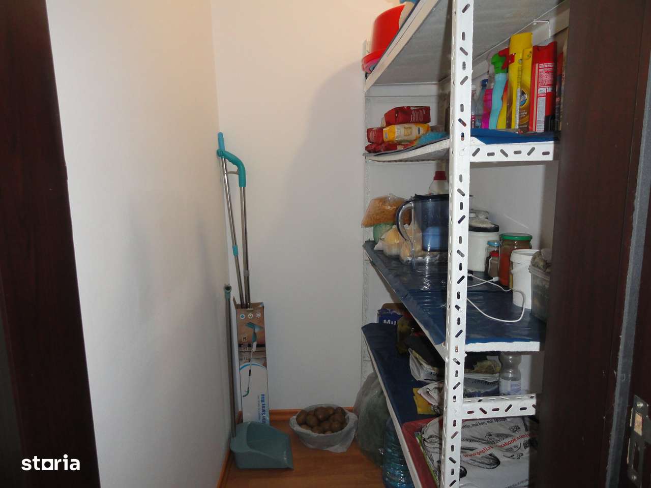 Apartament 1 camera, etaj 2, renovat, centrala pe gaz, complet mobilat - Imagine principală: 3/13