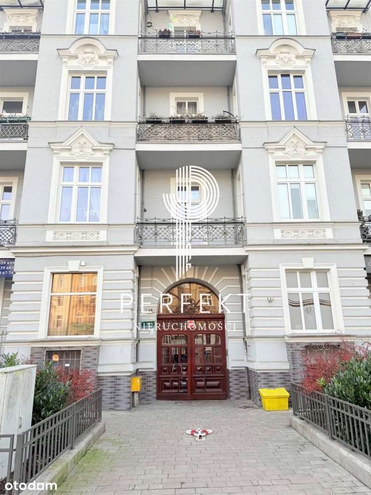 3 pokoje w odrestaurowanej kamienicy-10