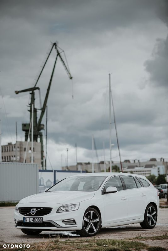 Volvo V60 T4 Drive-E R-Design Momentum - 3