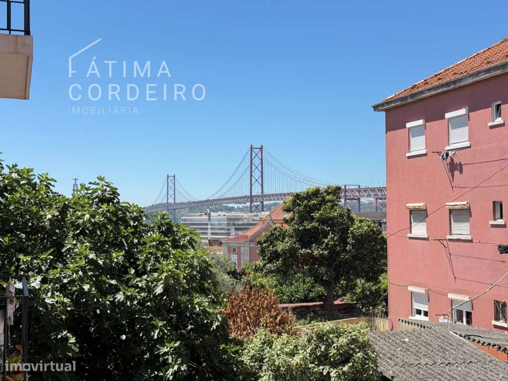 T2 situado em Plena Alcantara, junto á saída da Ponte 25 de Abril-12