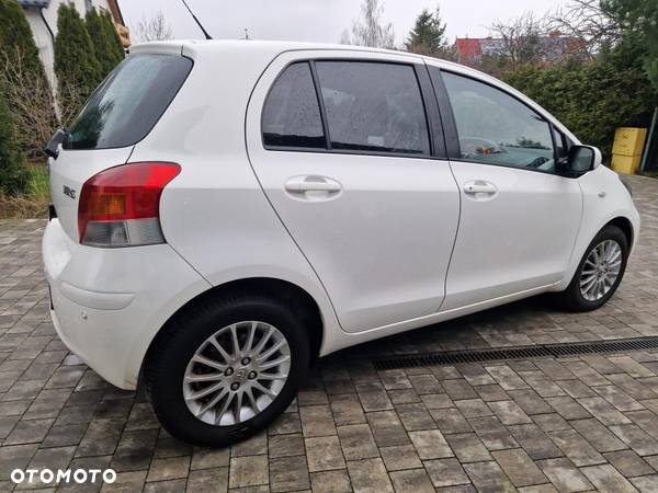 Toyota Yaris 1.33 VVT-i Life - 10