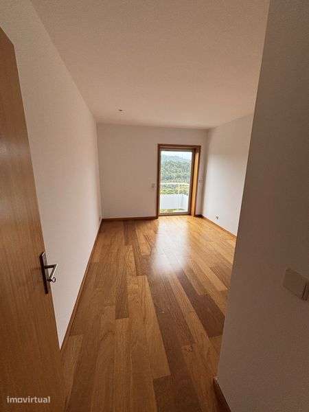 Apartamento T3 Centro Arco de Baulhe - Grande imagem: 5/8