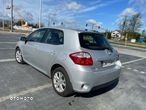 Toyota Auris 1.6 Premium - 2