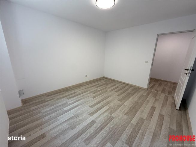 De vanzare Apartamente si Garsoniere noi-9