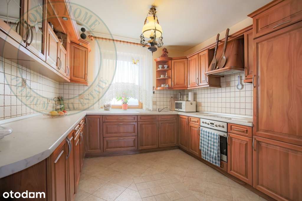 Rodzinny dom 221 m² z ogrodem, Zamienie-5