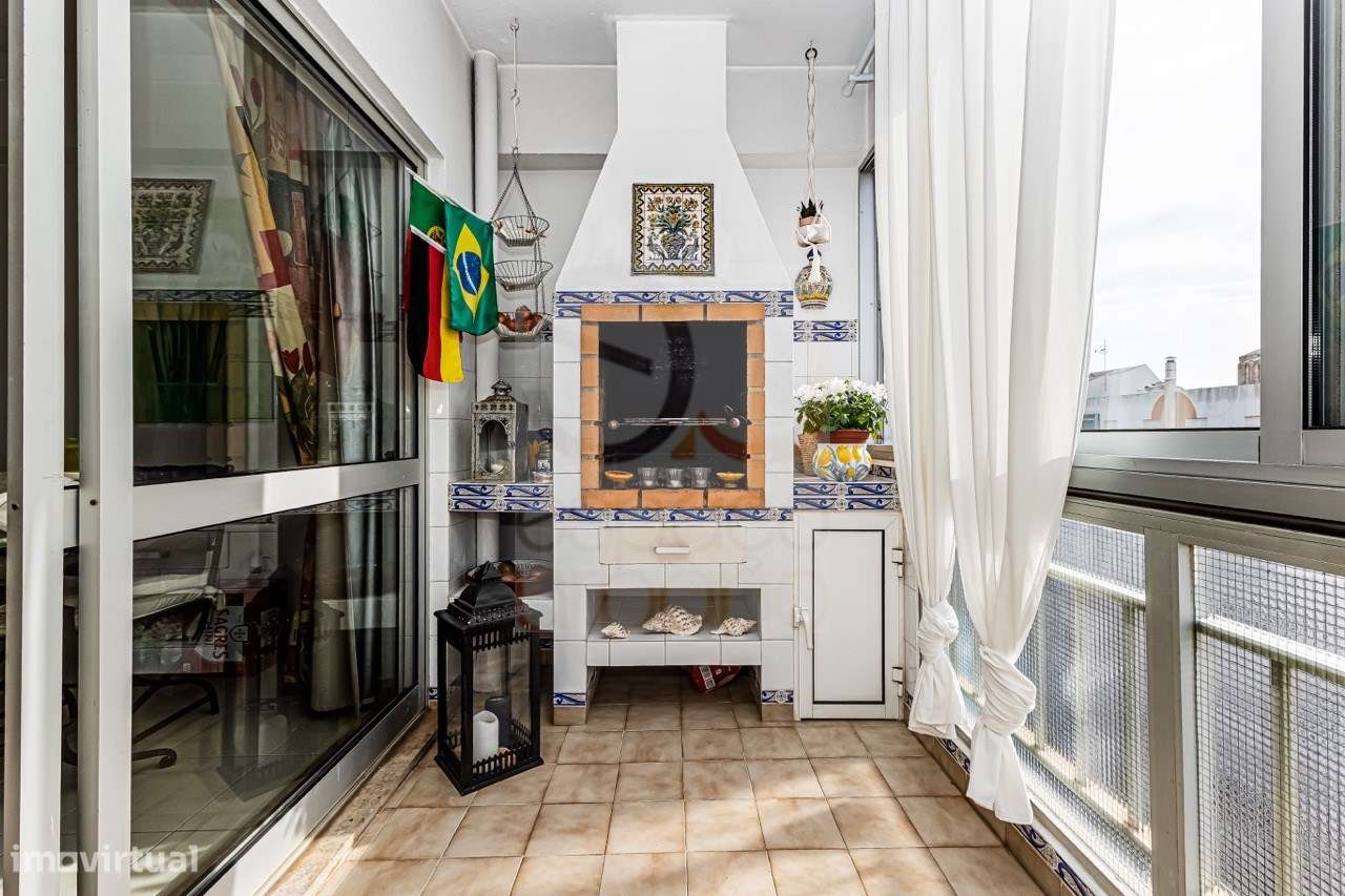 A. PÊRA - Apartamento T3 C/ Garagem + Arrecad.- Varandas Deslumbrantes-12