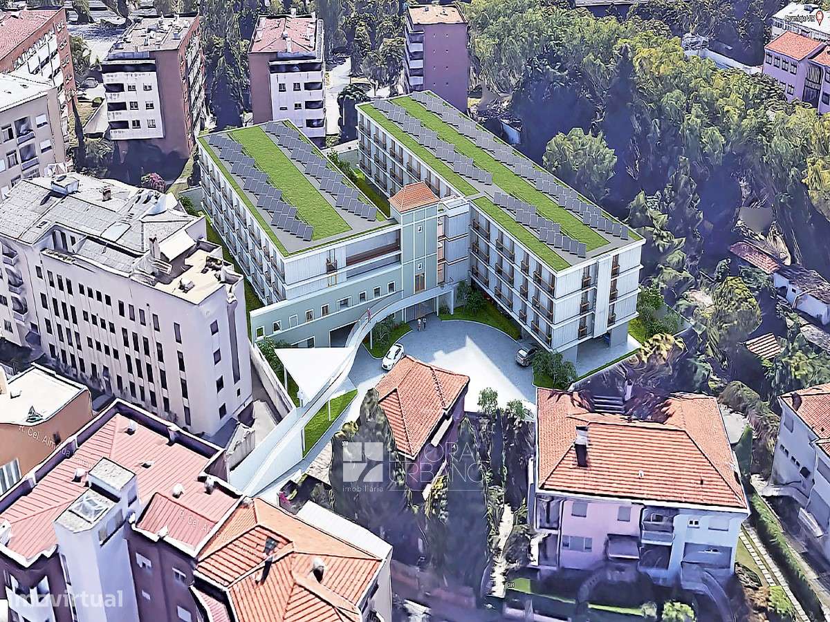 Apartamneto T1+1 com varanda e garagem ao Polo Universitário.-2