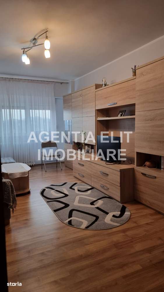 Apartament 3 camere, zona Stadion-2