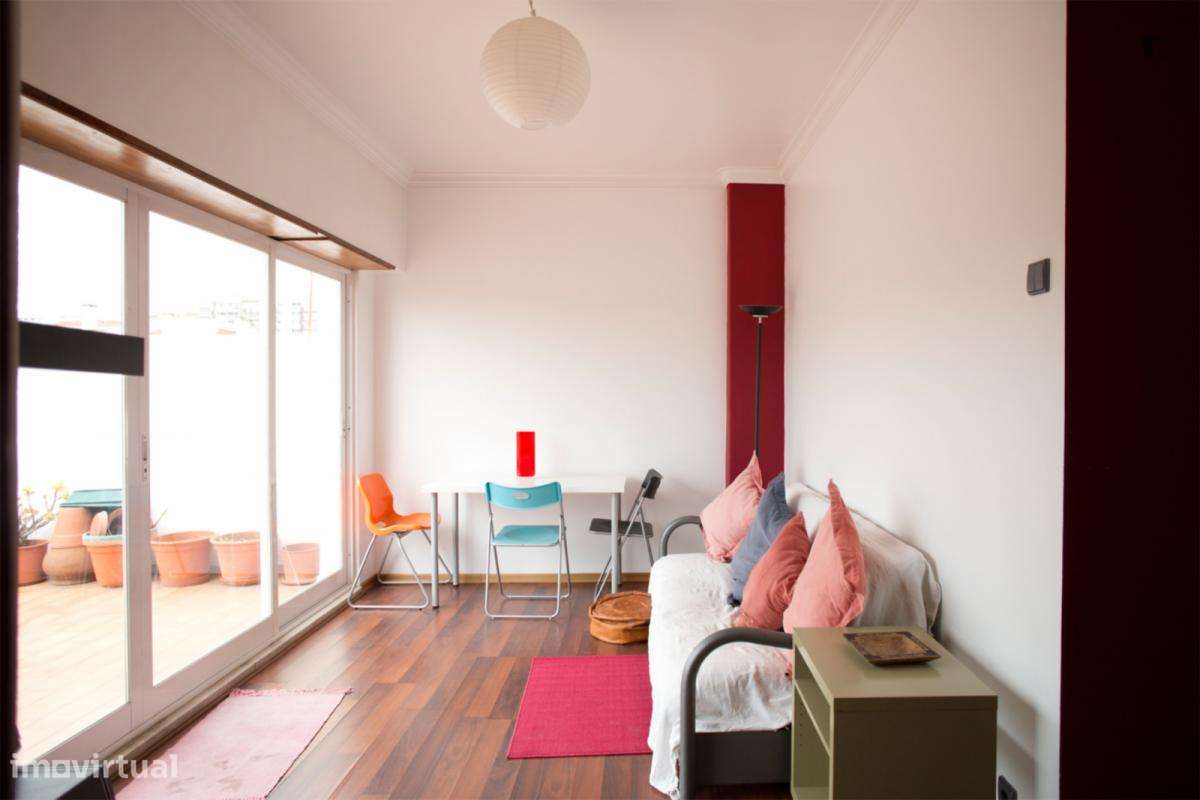 Quarto - localizado em Benfica Lisbon - Grande imagem: 5/10