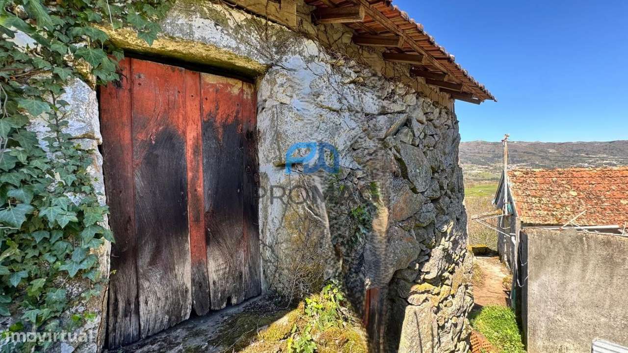 Oportunidade Única: Conjunto 3 Moradias em Granito Vistas Panorâmicas-27