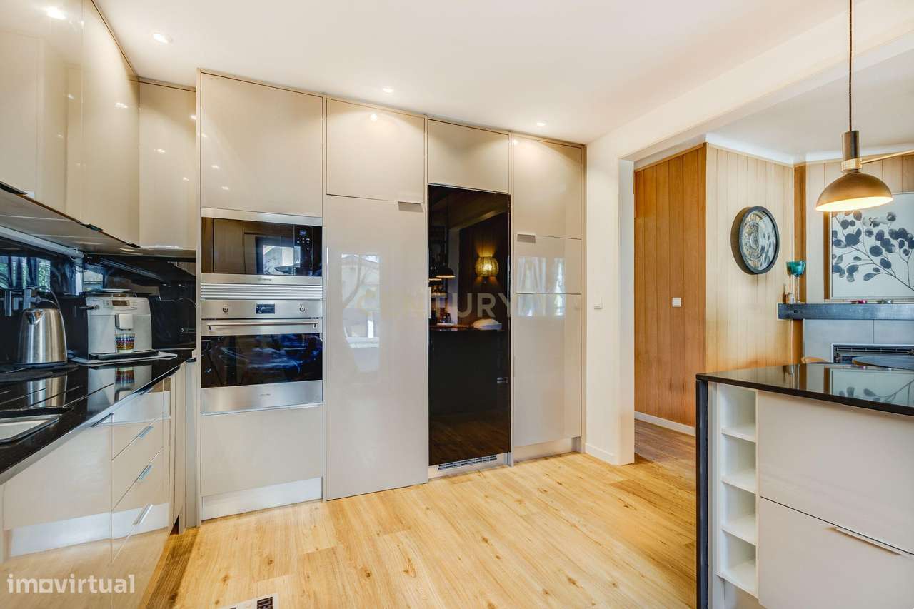 MORADIA T4 COM JARDIM E GARAGEM-10