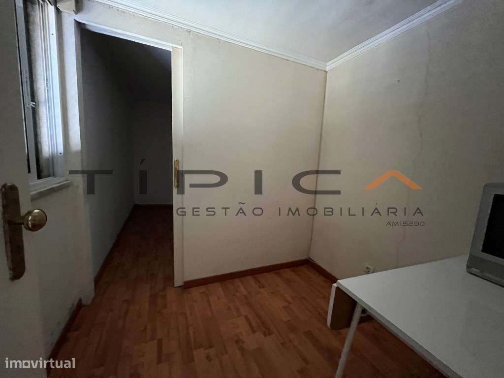 Oportunidade única - Prédio com vista deslumbrante para Monsanto - Grande imagem: 5/9