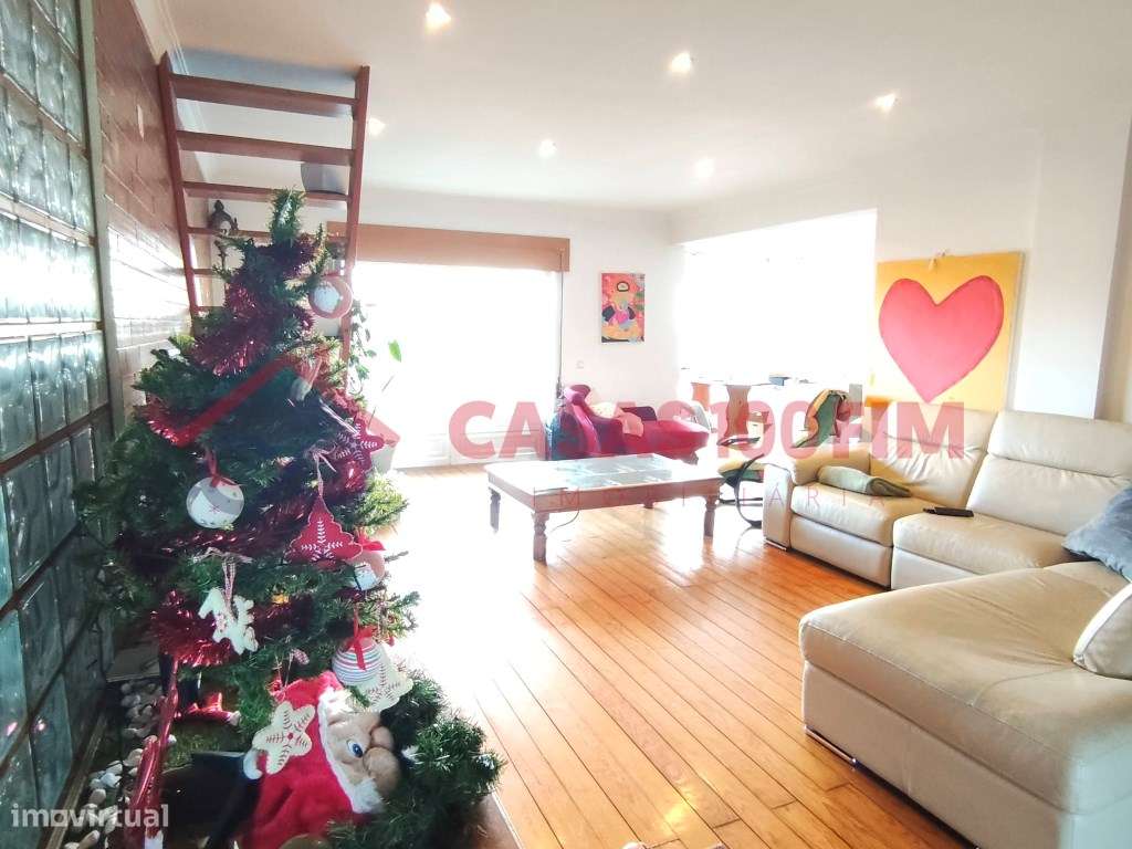 Apartamento T3 transformado em Duplex T2 +T2 - Grande imagem: 3/7