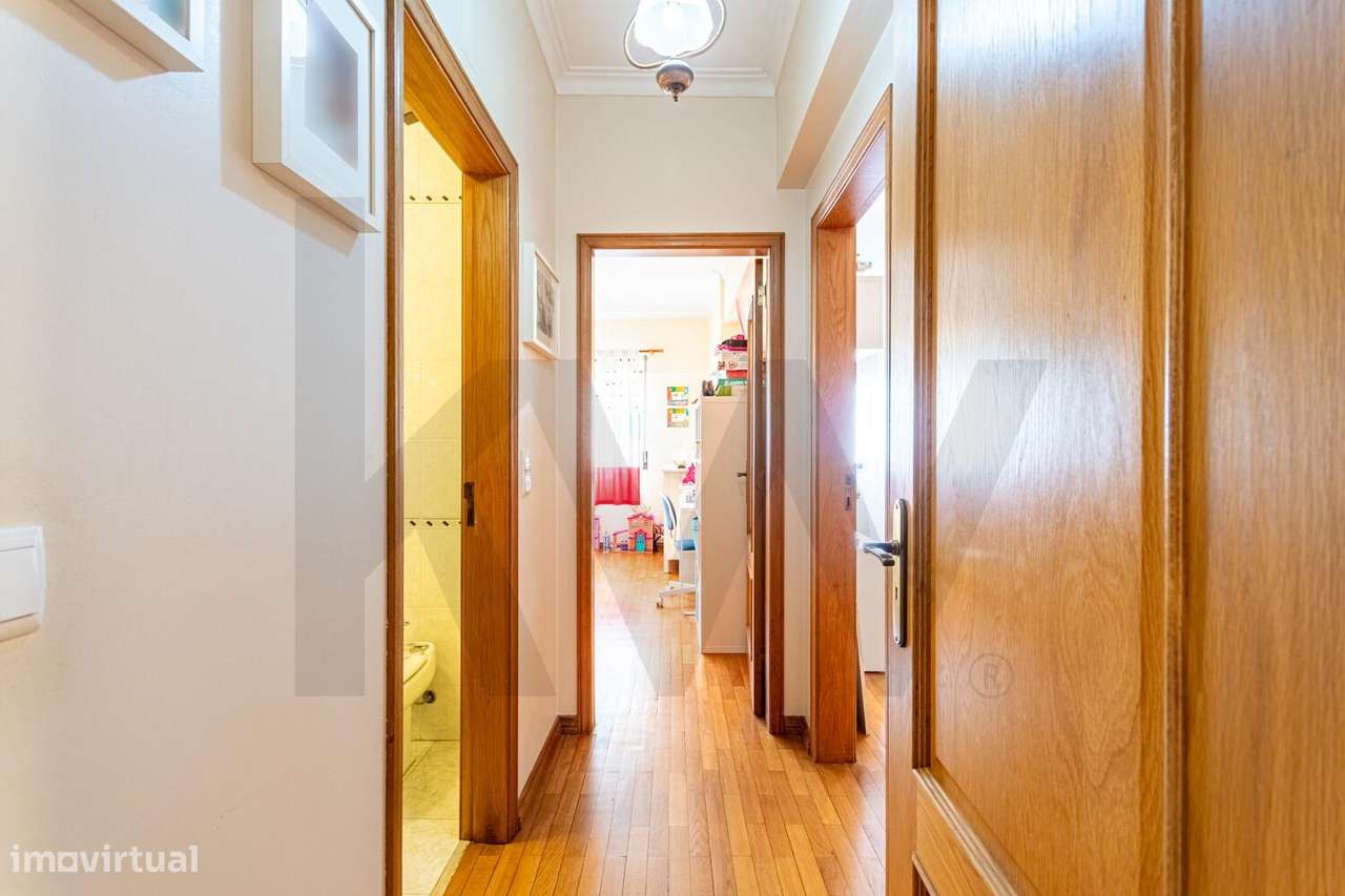 EXCELENTE T3 | PARCIALMENTE RENOVADO | QUINTA GRANDE - Av. dos Moinhos-7