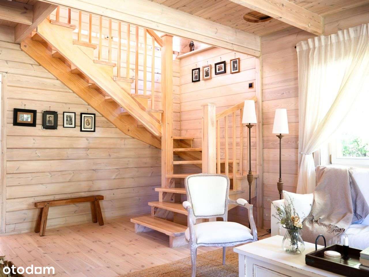 Sprzedam kameralny dom wśród jezior w miejscowości-18