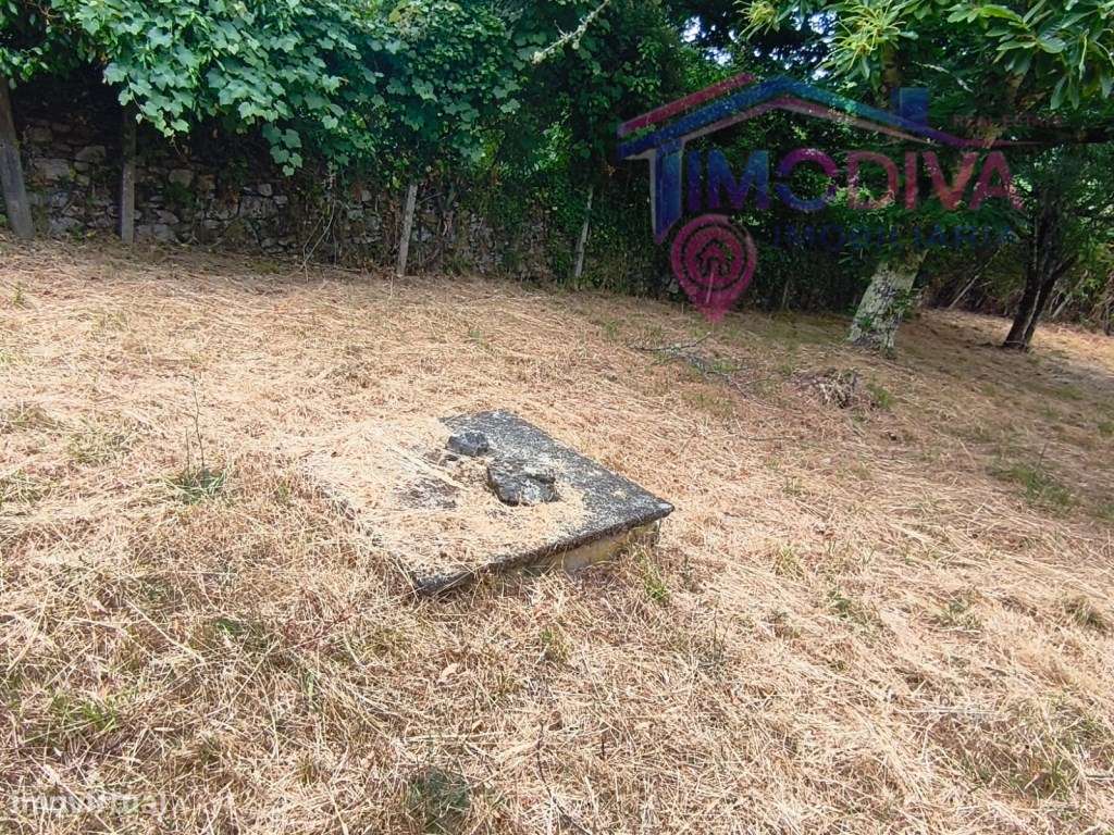 Moradia com terreno em Castanheira de Pera-21