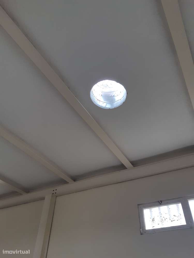 Armazém, Loja, Escritórios, Fabrico e Log. - Lic. Indústria e Comércio-19