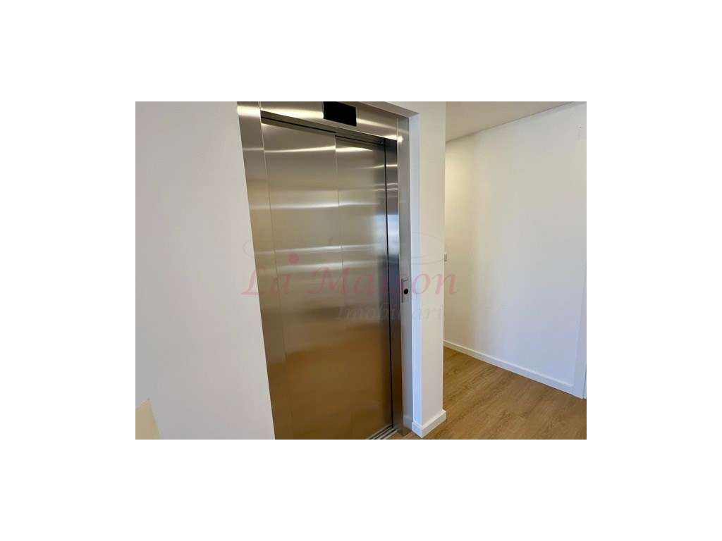 Moradia V5 no centro de Loures-37